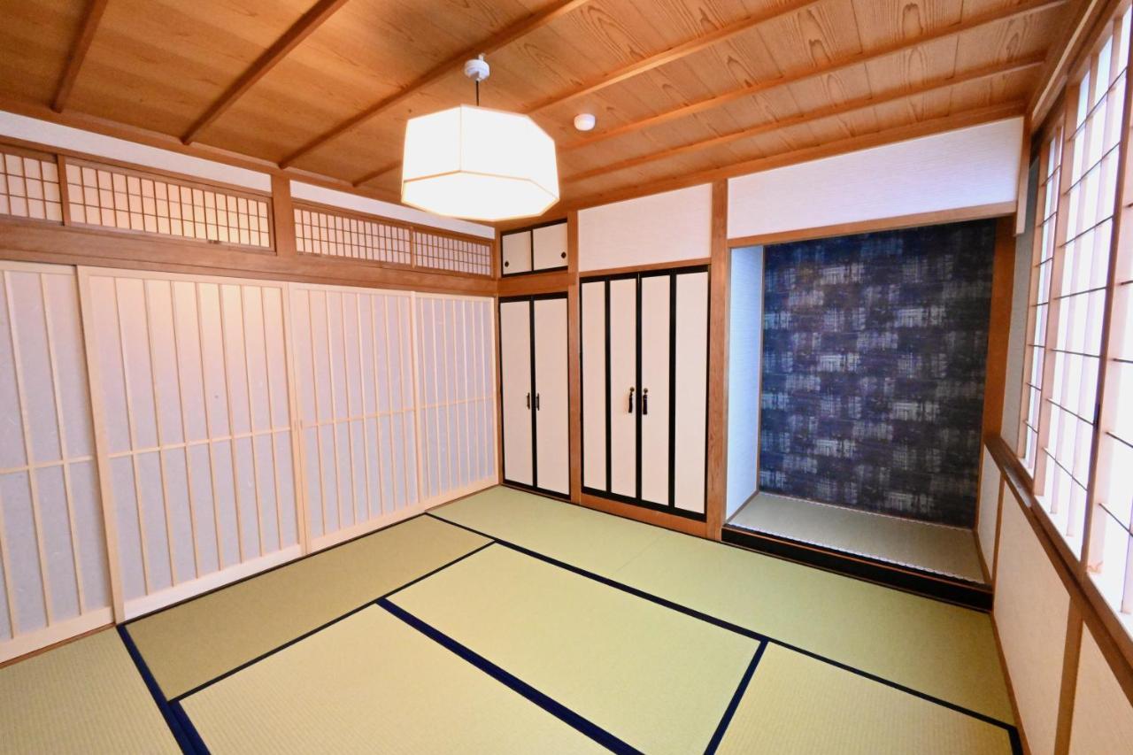Manabi-Stay Takayama Sakura 提携駐車場利用可 古い町並みまで徒歩1分 最大9名宿泊可能な一等地で人工温泉を楽しむ Takayama (Gifu) Exterior foto